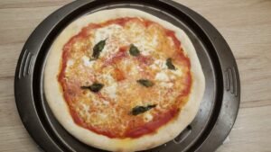 Pizza Margherita recipe 6