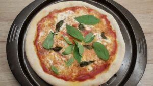Pizza Margherita recipe 7