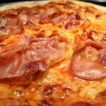 Prosciutto pizza