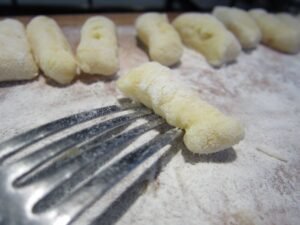 Forming gnocchi with fork